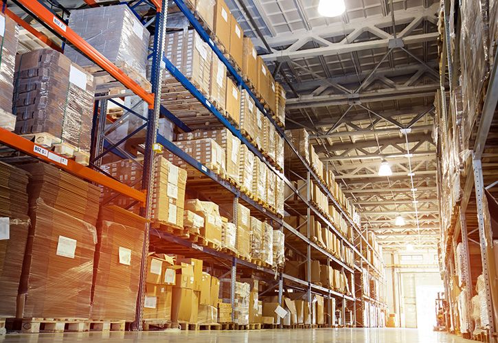 Warehouse shelving racks storage credit nd3000 iStockphoto-665483064