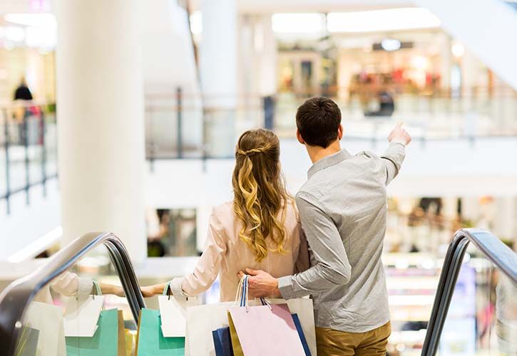 Shopping centre escalator shutterstock_367351241 725 x 500