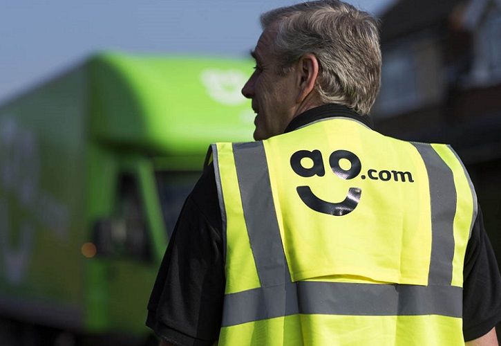 AO delivery man hi-vis vest 725 x 500