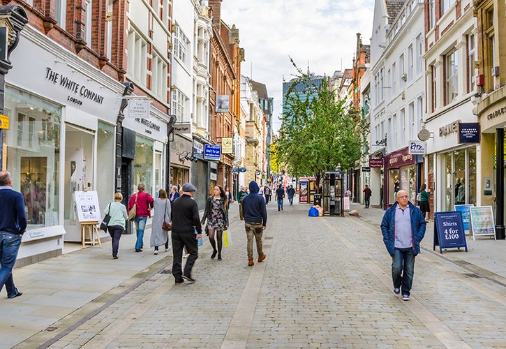 AlbertPego shoppers Manchester iStockphoto 529839265