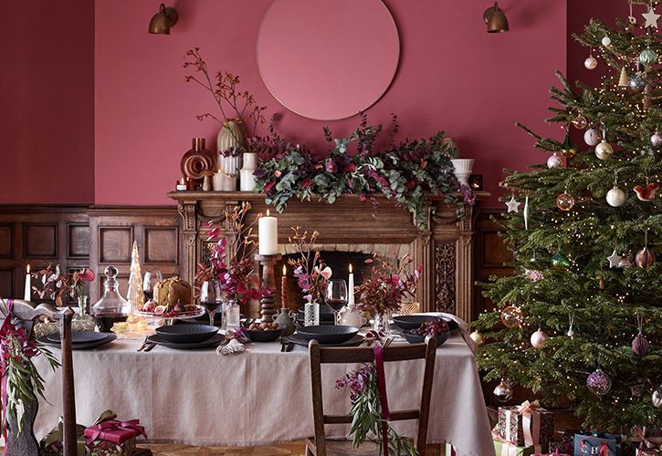 Dobbies Cosy Christmas dining and barware