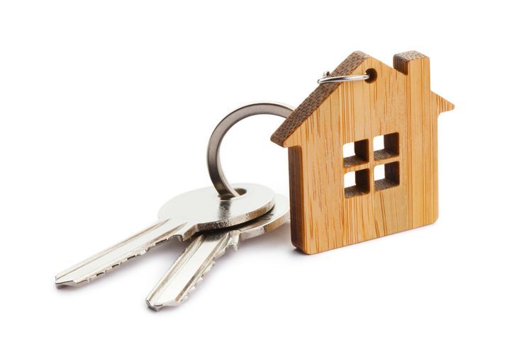 House and keyring 1124978648 Yeti studio 725 x 500