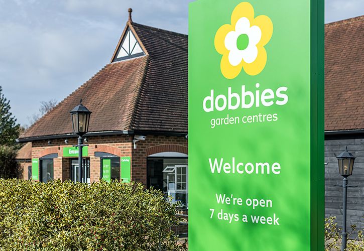 Dobbies store external sign Croydon