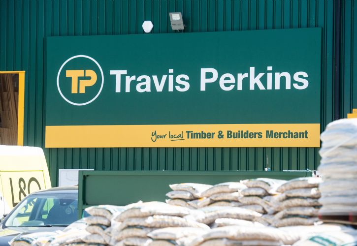 SWNS TRAVIS PERKINS READING