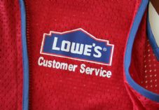 Lowe's Customer Service uniform 725 x 500