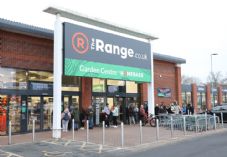The Range Christchurch opening - opening queue (corporate)