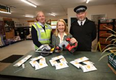 Travis Perkins/Sussex Police toolmarking