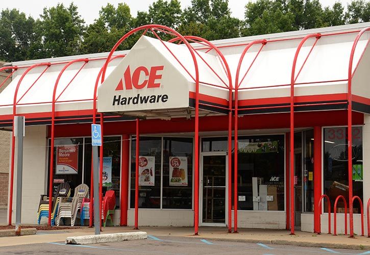 Ace Hardware - requires credit - shutterstock_213006088 725 x 500