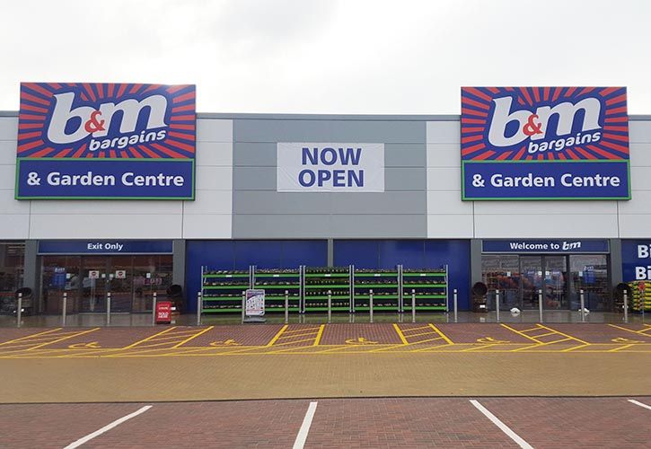 Front of Store  BM Home Store and Garden Centre 725 x 500