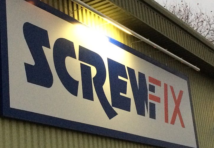 Screwfix sign Loughborough 725 x 500