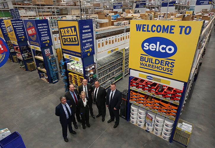 Selco and staff 725 x 500