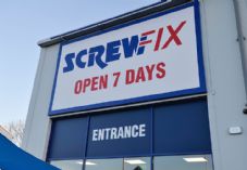 Screwfix store sign