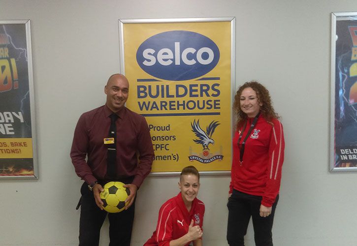 Branch manager Darrell Carter with Nikita Whinnett and Jade Davenport 725 x 500.jpg