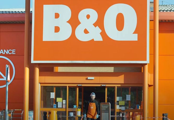 B&Q social distancing