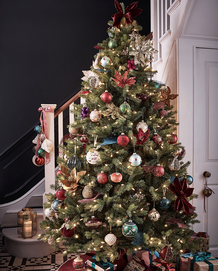 /live/news/wysiwyg/Dobbies Classic Luxe tree.jpg