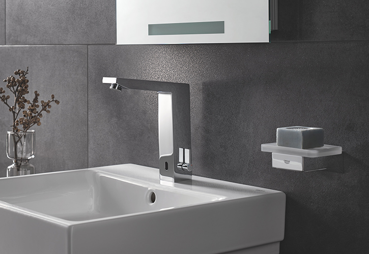 /live/news/wysiwyg/GROHE Eurocube E infra-red tap.jpg