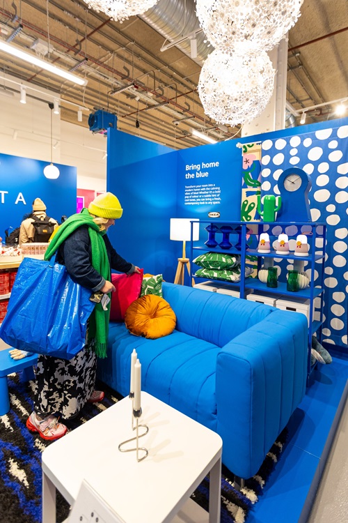 /live/news/wysiwyg/IKEA Hus of FRAKTA customers 3.jpg