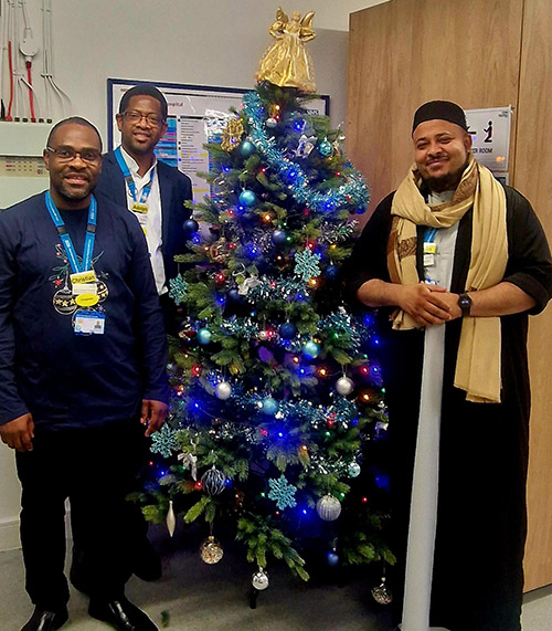 /live/news/wysiwyg/Watford Hospital Christmas tree.jpg